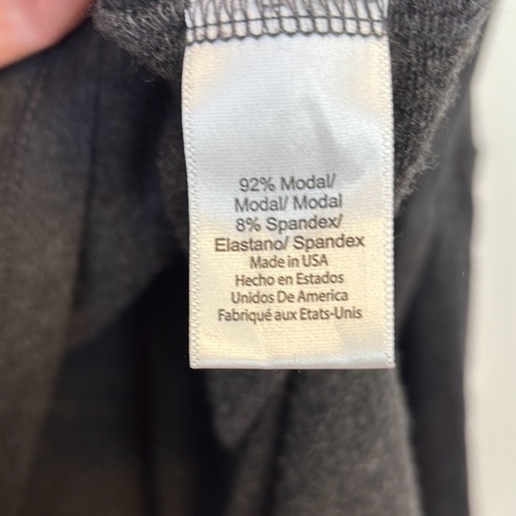 Beyond Yoga Cozy Fleece Poncho in Charcoal Heather Grey , sz medium - Picture 8 of 8